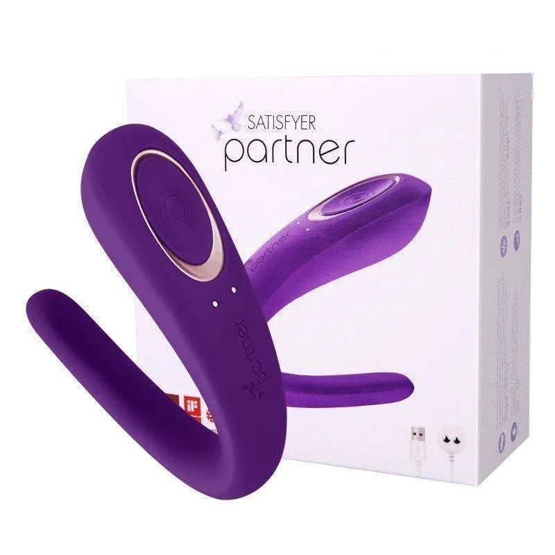 Satisfyer Partner Double Classic — Vibratore per coppia a forma di C